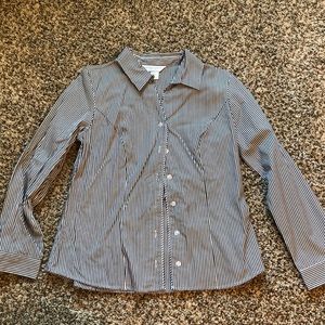 Chistopher Banks petite small button up